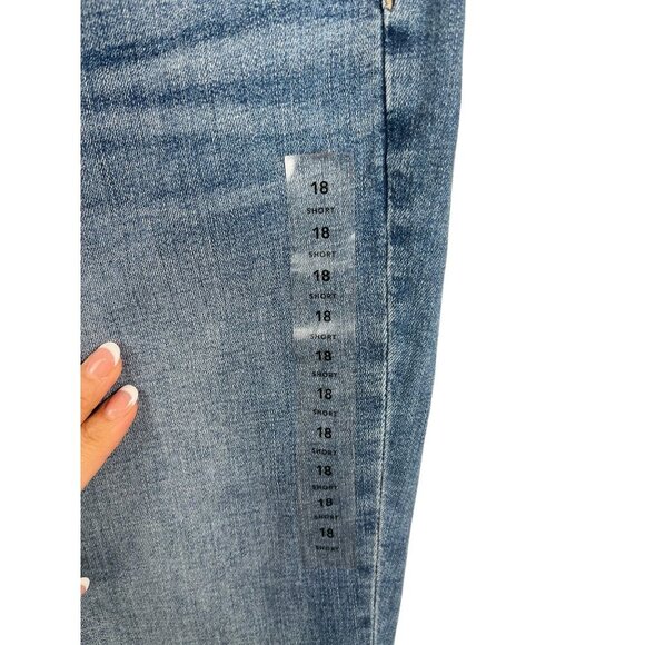 American Eagle Super High rise Flare raw hem distressed jeans sz 18S - Picture 9 of 11
